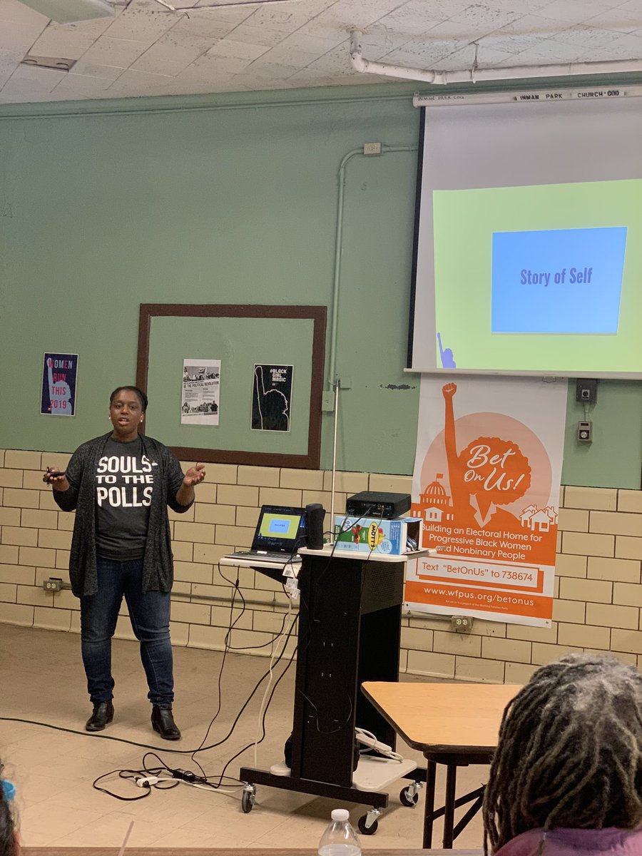 aimeeorleans's tweet photo. On day 2 of @WMNRunCampaigns woc training, we get gifted with the incomparable @TheWayWithAnoa giving us her #storyofself. Get you one that can tell a good story, y’all! 💯✊🏾💥 https://t.co/WqGCKYnouG