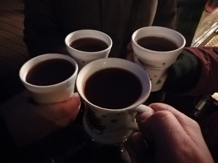 TeleKonga's tweet photo. #Telekonga Dienstausflug. Prost Advent https://t.co/6yteUeZ4u2