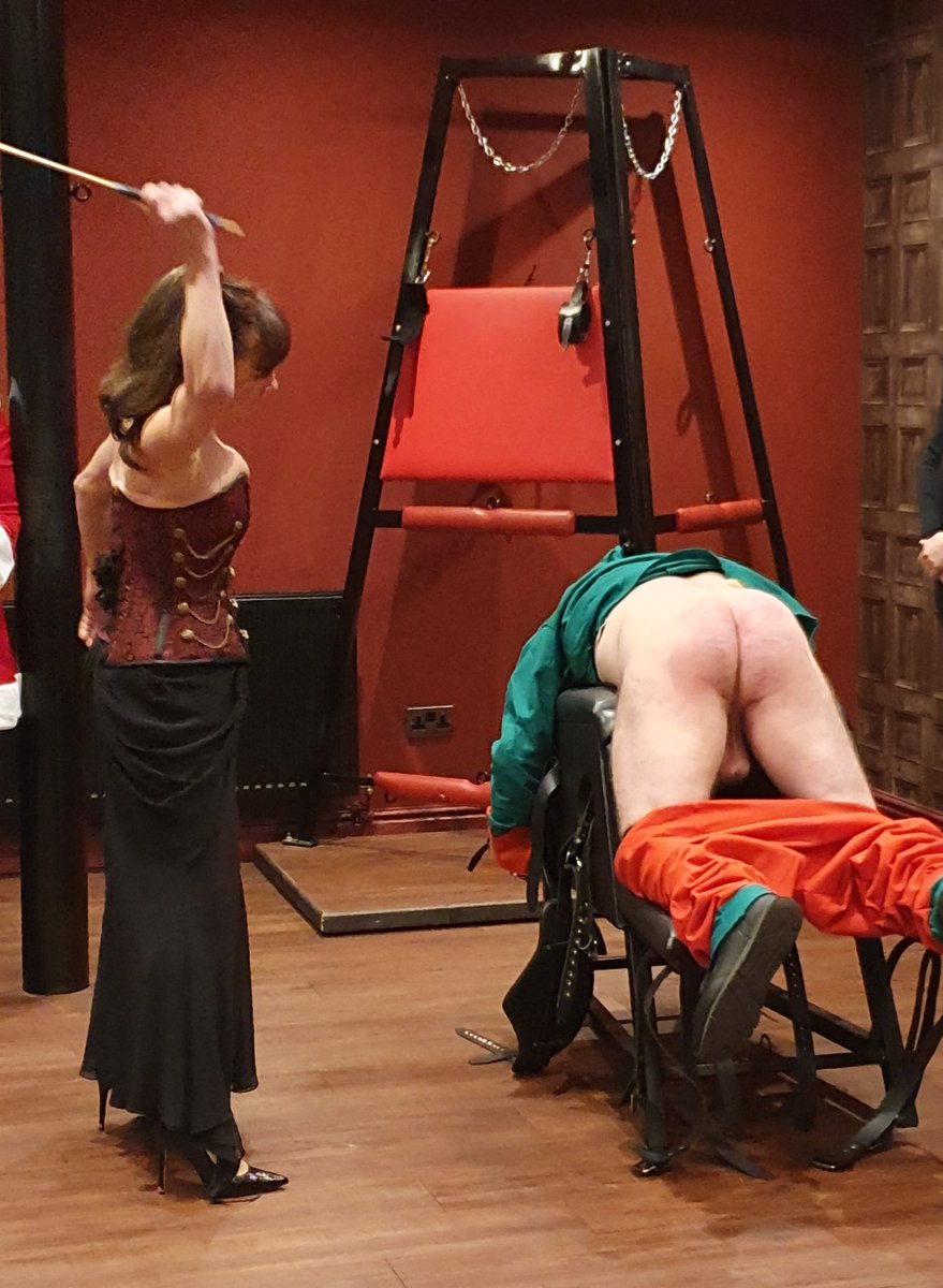 VeeCheeky1's tweet photo. Yesterdays caning court @HardcastHasting it was a pleasure to watch you cane absolutely fantastic! https://t.co/uNJ4pbYqkz
