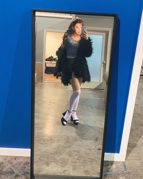 is this a.... 𝖘𝖊𝖗𝖛𝖊? https://t.co/kSIoKZjFY0