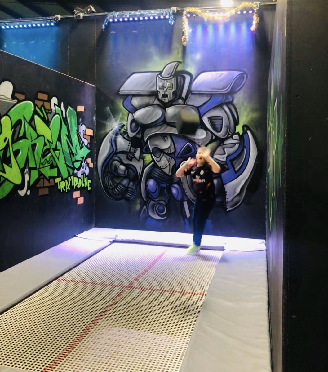 J88LWE's tweet photo. No matter where we go itβs always football on his mind β½οΈ #Flipout #GoalieLife #StopTheBlocks https://t.co/HsiLgzHLfQ