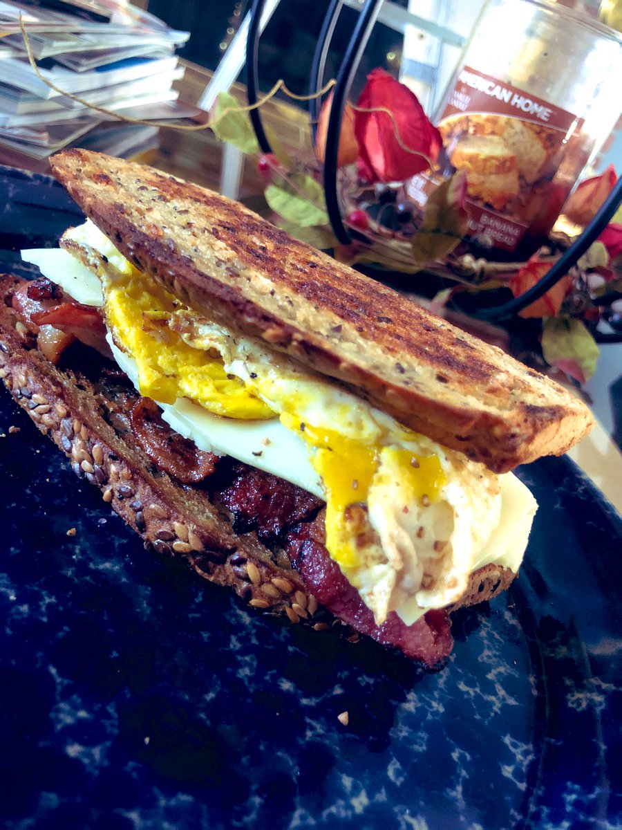 brittyrose4's tweet photo. I may or may not have gotten grease in my eye for the first time today. This sandwhich was worth it. #LoveOfMyLife #SeductiveSunday #KetoBread https://t.co/v651U5IwRc