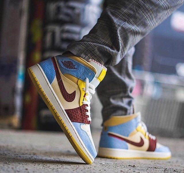 Real Sneakers Air Jordan 1 X Maison Chateau Rouge Real Sneakers Air Jordan 1 X Maison Chateau Rouge