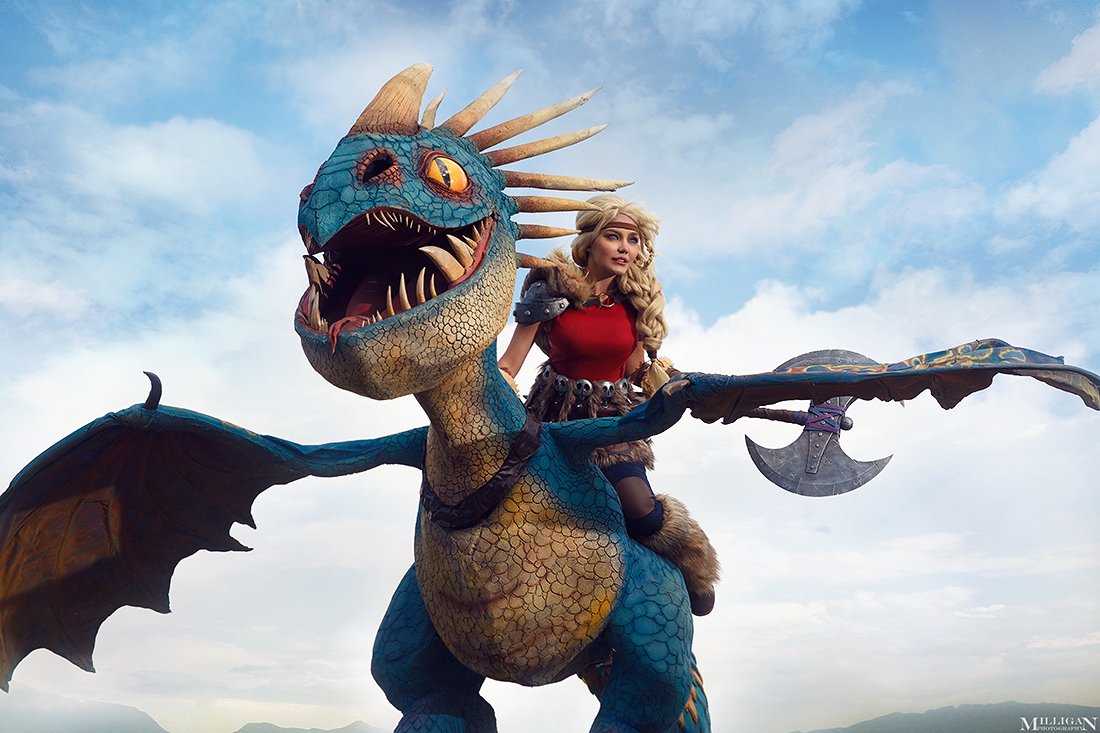 How to train your dragon @kalinkafox as Astrid a real life Stormfly by l_.....