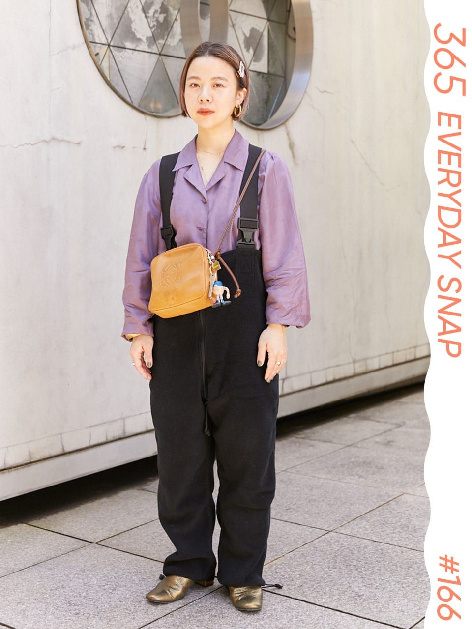 Twitter 上的 Ginza 365日おしゃれスナップ 大都会 東京の素敵なスポットに集うセンスがいい人をginza編集部がキャッチ Verandah Aoyama ヴィンテージショップ 森 春菜 さん 美容師 ヘアアクセ使いが絶妙 オーバーオールとシャツのコントラストを効かせて