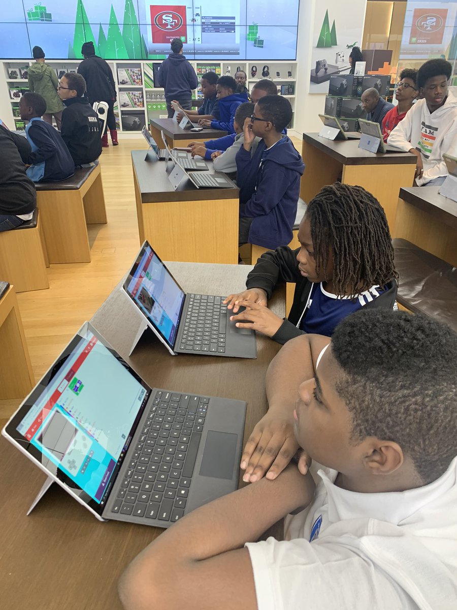 whusheane's tweet photo. Coding Workshop sponsored by The Microsoft Store.  As the Next Generation of Leaders, the  Sigma Betas learned to design their own Video Game: learned about Sprites, Coordinates and Variables and ;Got creative with MakeCode Arcade #dontbegoodbebeta  #sbc1950 https://t.co/aSEgffnm5P