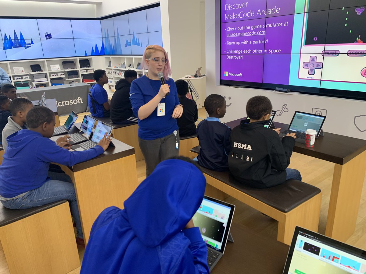whusheane's tweet photo. Coding Workshop sponsored by The Microsoft Store.  As the Next Generation of Leaders, the  Sigma Betas learned to design their own Video Game: learned about Sprites, Coordinates and Variables and ;Got creative with MakeCode Arcade #dontbegoodbebeta  #sbc1950 https://t.co/RnFpdM4ncV