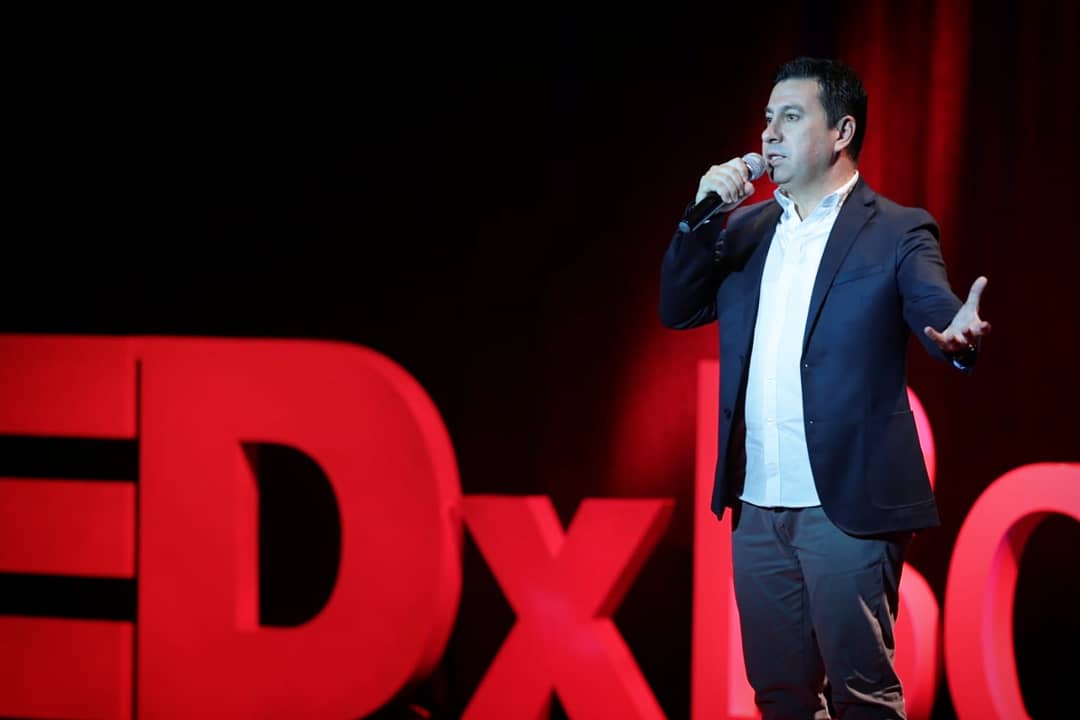 arasahmetmugla's tweet photo. Bodrum’un ilk TEDx etkinliğinde ‘Kültürel Hegemonya’yı konuştuk. Bodrum’un kendine özgü dokusuyla harmanlanan ve Bodrum'u çok özel kılan kültürel zenginliğini konuştuk. Birbirinden değerli konuşmacılardan ilham alan enerjik ve pırıl pırıl bir gençlik vardı karşımızda. https://t.co/wL5J1EJUat
