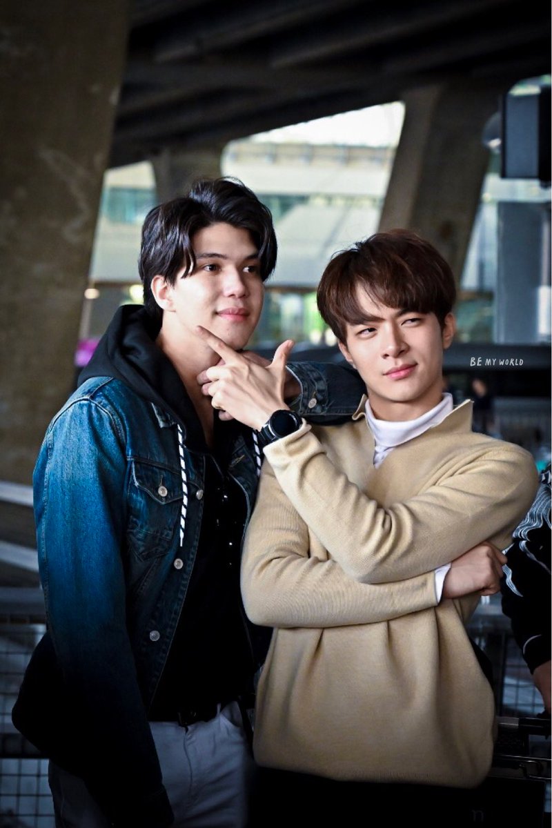 _BEmyworld's tweet photo. กลับบ้าน กลับบ้าน💕
@benjaminbrasier @_earth40
#BenEarth #BEmyworld
#หมาป่าเบญจมินทร์ #อะลิตเติ้ลเอิร์ธ https://t.co/p9FoD4EFmP