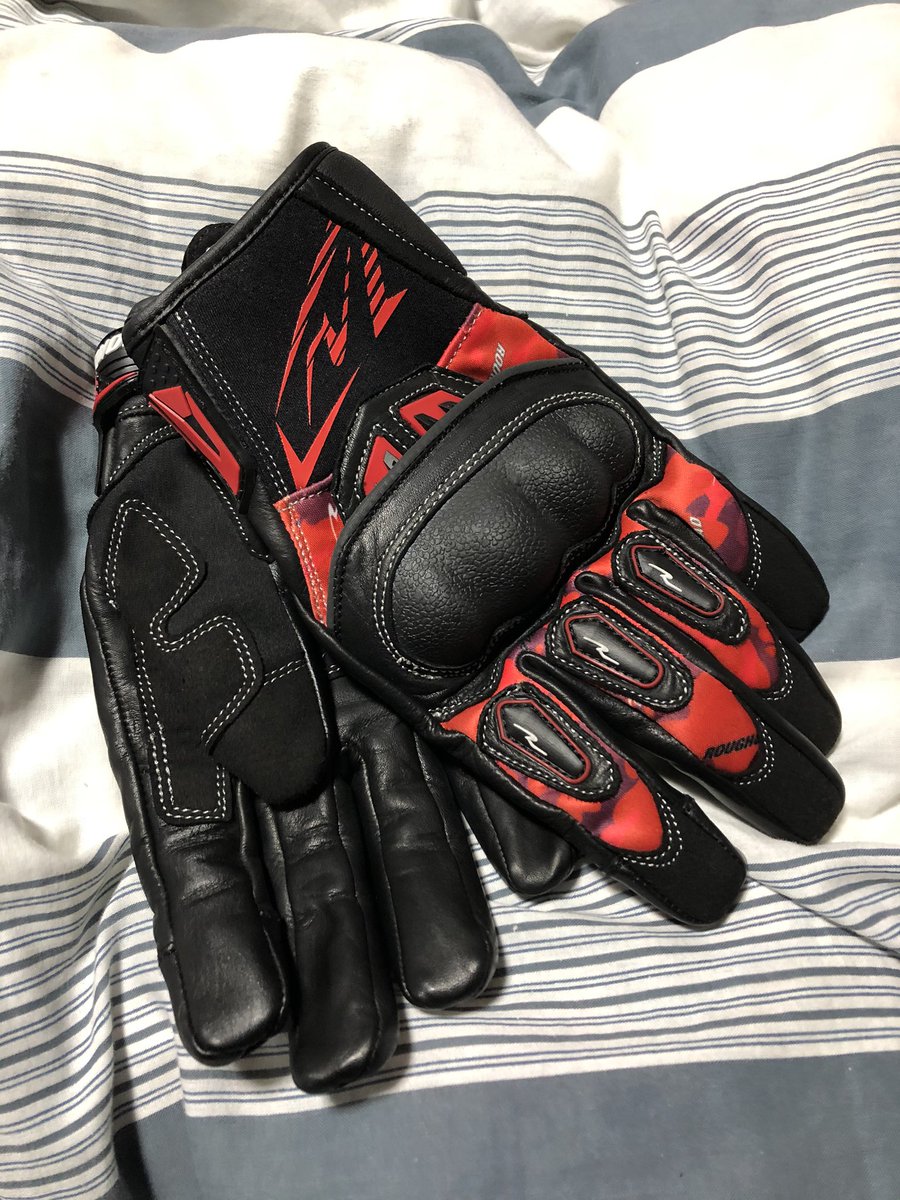 Reu デューク乗り ウィンターグローブ買いました ショート丈は買ったからロングの有名メーカーも後々買う予定です オススメとかありますか 冬季のバイク乗り ウィンターグローブ ライダースウェア