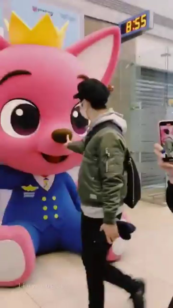 9rk4rk's tweet photo. 궁금해👀 https://t.co/qILBMS7R5g