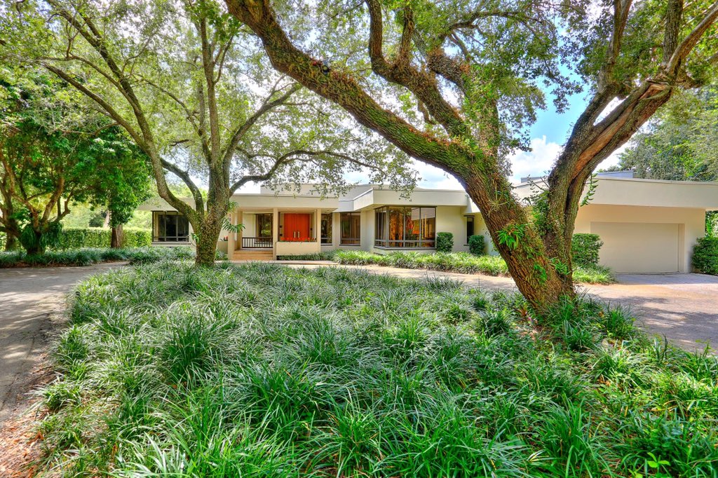 AshleyCusack's tweet photo. Come see us! We are open in #CoralGables, #Pinecrest and #SouthMiami today, December 8th, starting at 12 noon: https://t.co/3YTxkpUkK8 #openhouse #ashleycusack https://t.co/8MuofPtUKI