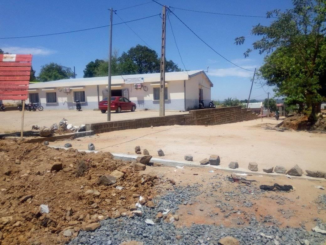 HRahaingo's tweet photo. #MAHTP DRAHTP BETSIBOKA - travaux d'entretien routier - Anosikely Sud et Marovoay

Travaux d’entretien de la route communale dans le fokontany Anosikely au PK0 +000 (Rond point Région) au PK0+220; et à Marovoay au PK0+000(Ex bar OK Boy) au PK0+200 https://t.co/HtWhxXgqMd