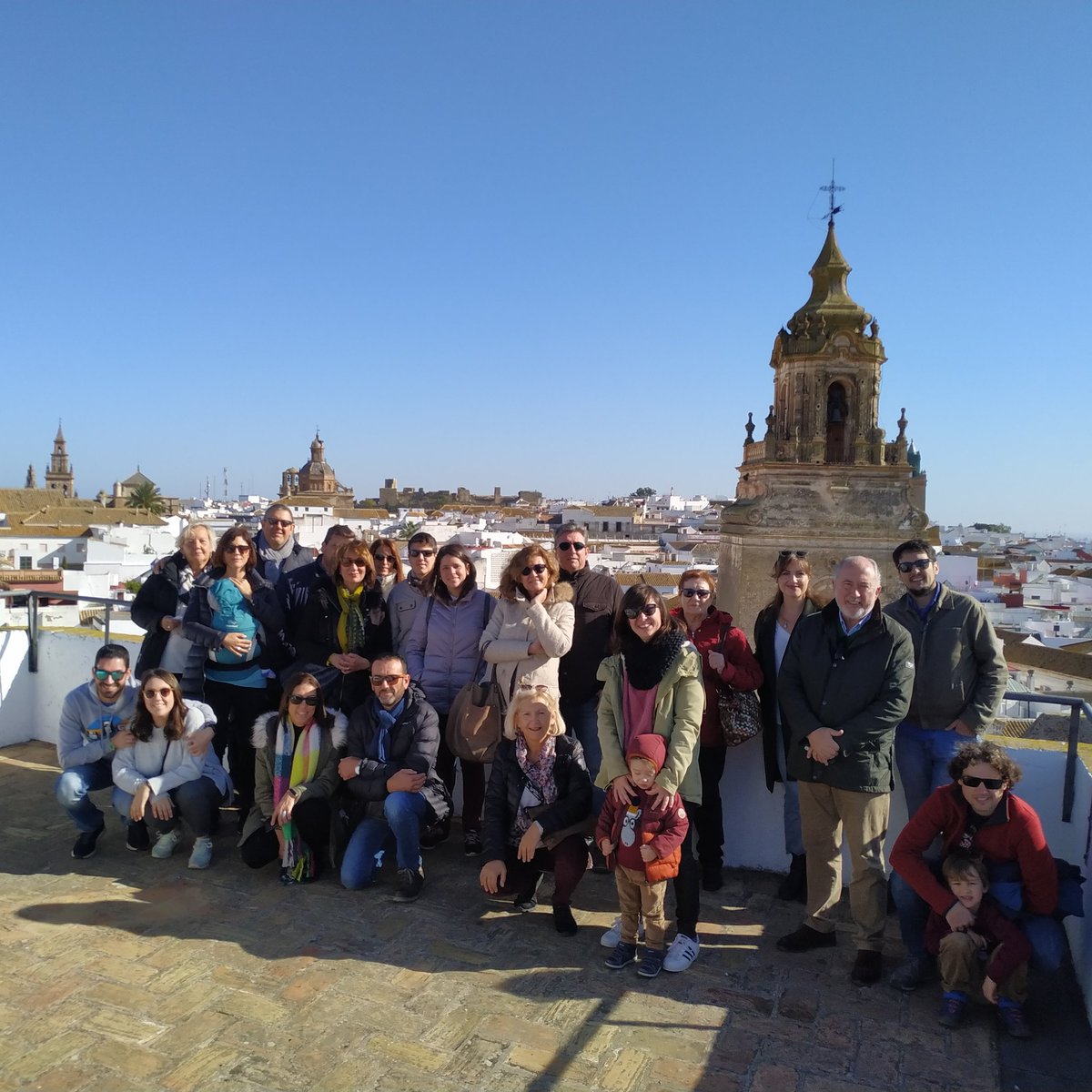 AdarveCultural's tweet photo. CARMO, LA CARMONA ROMANA.
Ayer lo pasamos genial con este maravilloso grupo. ¡Menudas vistas hay desde la Torre del Oro del Alcázar de la Puerta de Sevilla! #carmona #conadarve #visitasguiadas #rutasculturales #turismo #patrimonio https://t.co/ns3yWUoACs