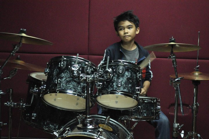 IqieMercury's tweet photo. dis me a decade ago… https://t.co/B4J6r5k155