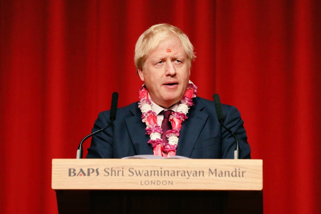 hollywoodcurry's tweet photo. UK PM.@BorisJohnson along with Home Secretary.@patel4witham visits Hindu temple in London on the auspicious occasion of H.H. #PramukhSwami Maharaj’s 98th birthday celebrations at #NeasdenTemple this evening, vows to partner with PM.@narendramodi to build new India.
#psm98 https://t.co/5GtLFyOA2J