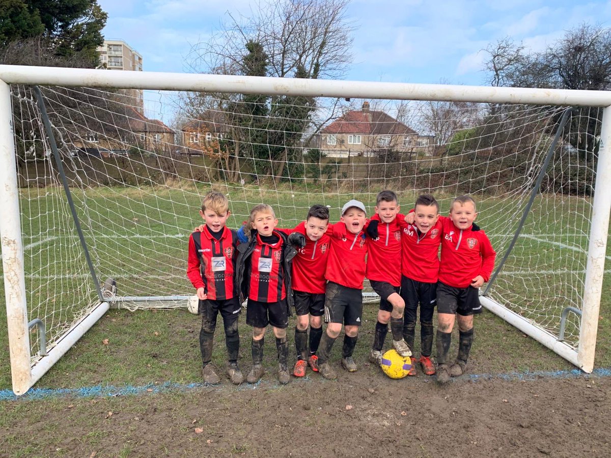 Absolutely Smashed it today in the selkent tournament winning both games on to semi final we go.
To make it better after game got asked to play afc Wimbledon u8s these boy are going from strength to strength.
#playthecrayfordway