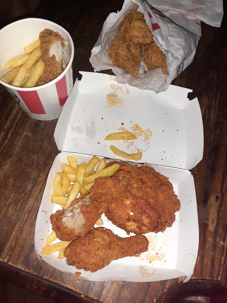 Bongi_Bee_'s tweet photo. #kfc_ad so yesterday i tried the #KfcMasala &amp; i liked it.... @KFCSA

Woke up today wanting some more 😊 https://t.co/suTLTmfs3J