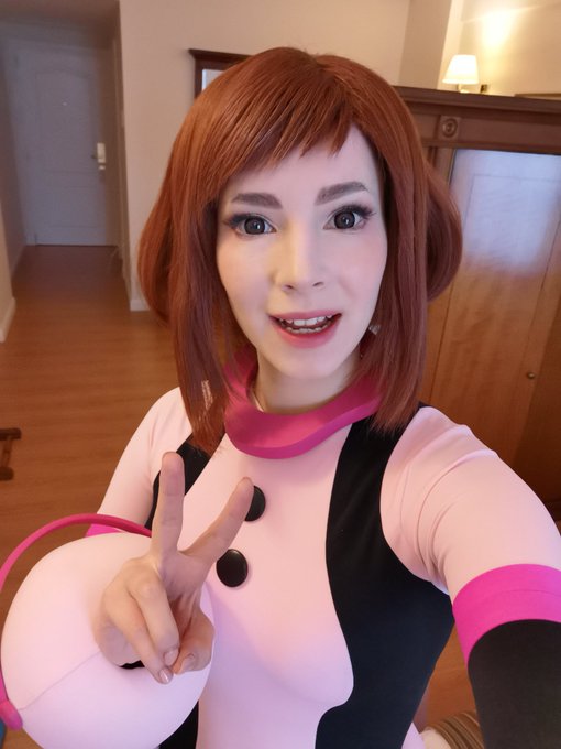 I share some selfies with you today again. I noticed that I was mainly uploading normal photoshoot pictures