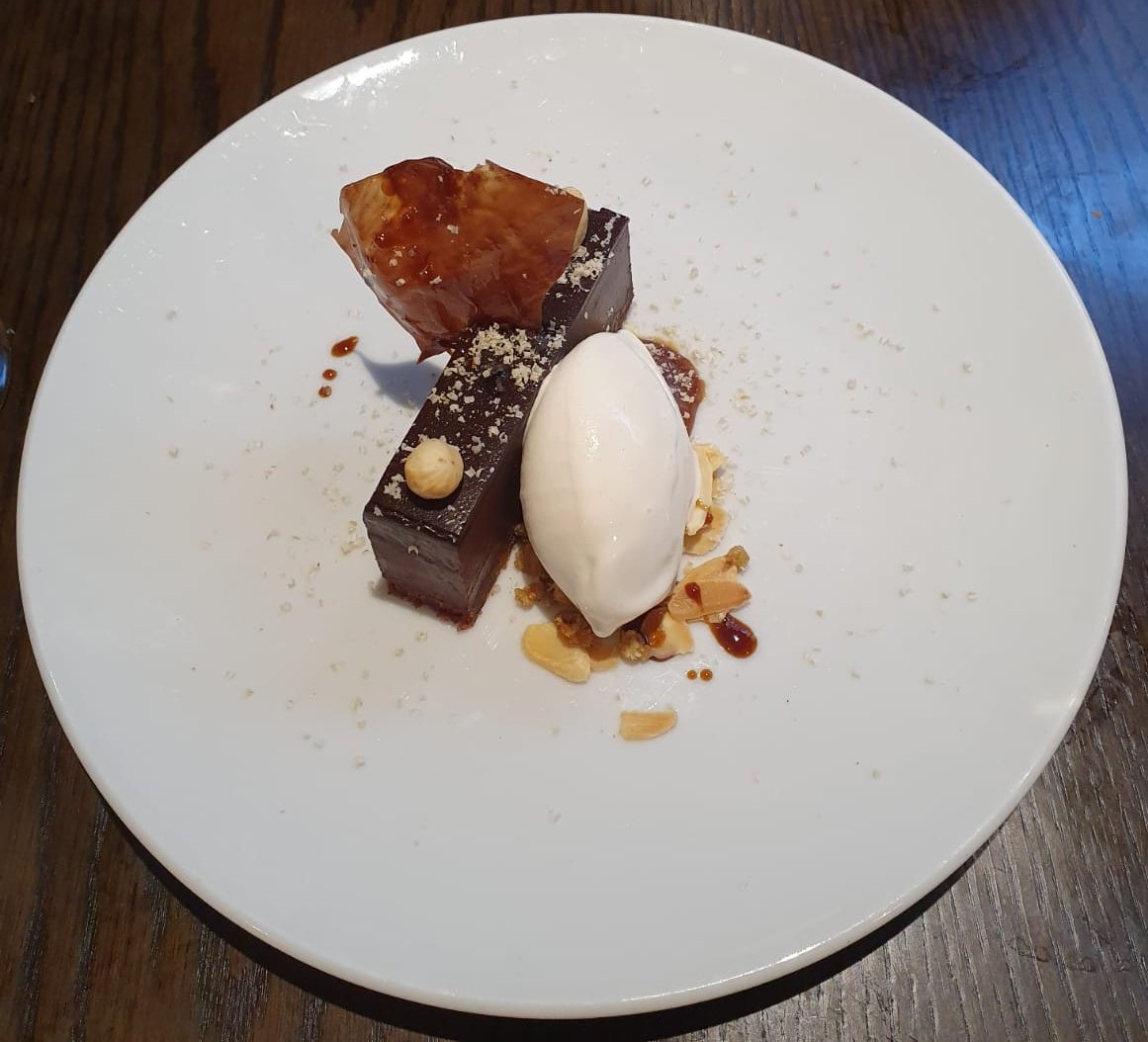 LesleyMaltman's tweet photo. Yesterday's day out with @NataliaHynds was made possible with help from our friends at @Translink_NI
Bus to & from town, return train to Moira, lunch in @wine_brine & drinks in @StillHouseMoira 👊
#tastetheisland #bestfooddestination https://t.co/pgvKsCKyp9