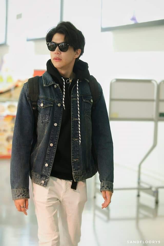 Moons_Ben's tweet photo. 🐺🐺🐺😎
Cr logo
#หมาป่าเบญจมินทร์ https://t.co/iDQMSK0V7F
