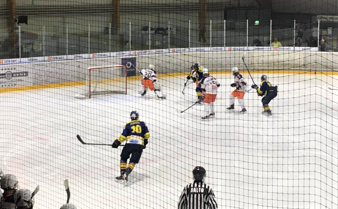 JunioriLukko's tweet photo. Lukko C1 päätti SM-karsinnat 1-2 -jatkoaikatappiolla Tapparaa vastaan. Kotijoukkueen maalintekijänä Jussi Kähkönen.
Lukon sijoitus lohkossa oli 9. Pelit jatkuvat tammikuussa alemmassa SM-jatkosarjassa.
Ottelun tilastot: https://t.co/E76HBA7E0l
#Lukko #CSMfi #JokaPäivä https://t.co/xQ8l5BzFfD