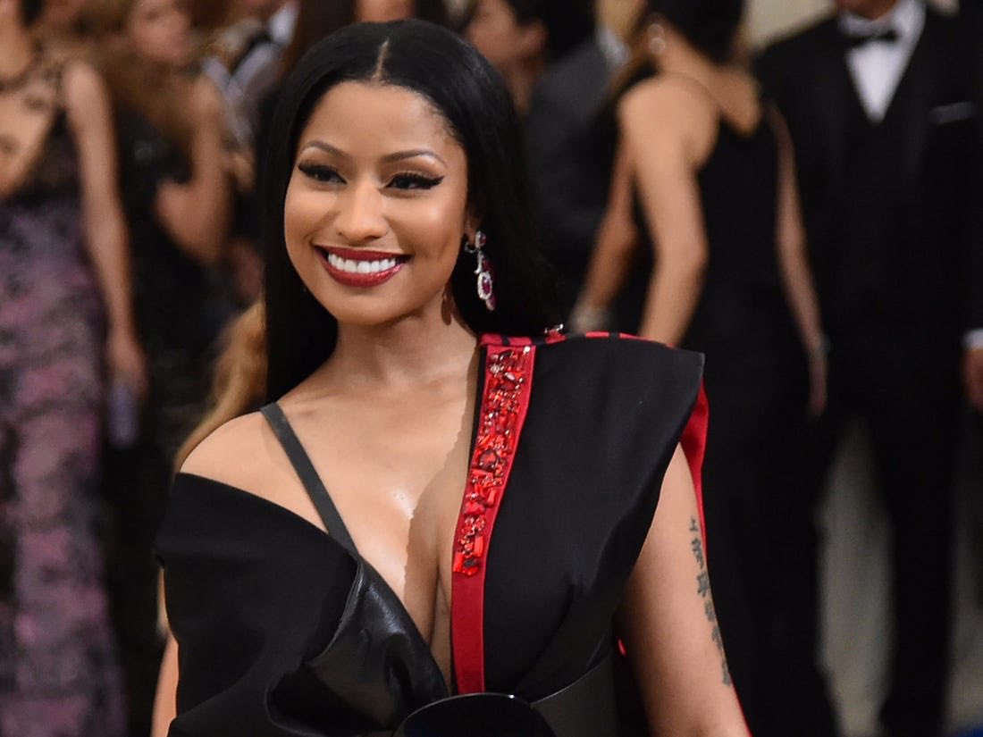 martell_leavell's tweet photo. happy birthday Queen! thank so much for being my escape, my courage, my idol, my everything for the past 10 years. i love you sooo much with all of my heart 🦄❤️ #happybirthdaynickiminaj #legendary #femalrapper #rapper #youngmoney #ICON #thekingdom #barbz https://t.co/2YfFvljbmB