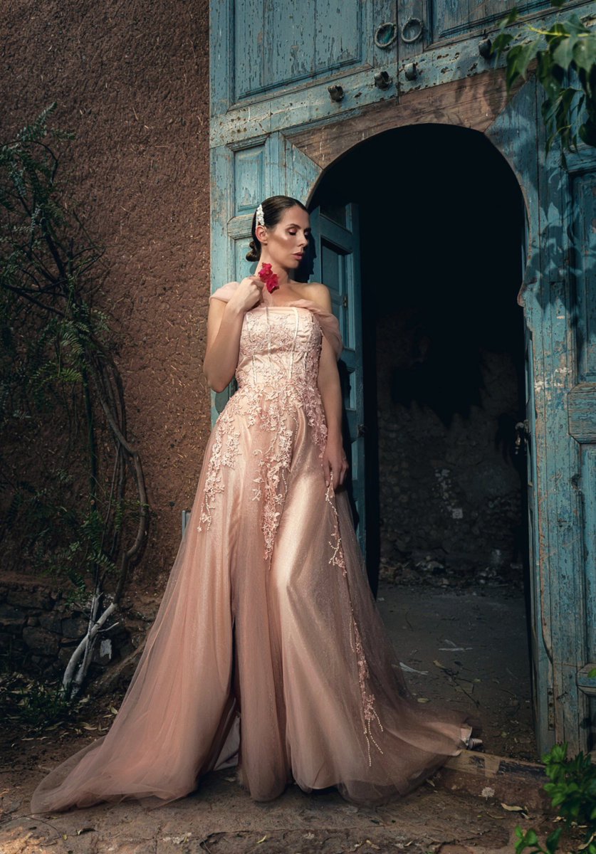 avestaisso's tweet photo. The joy of dressing is an art 👗😊 picture takes in Marrakesh city ⛺⛲
#beautiful #pretty #hair #Shooting #dresses #shooting📷 #haute_couture #hautecouture #fashionlover #design #fashiondesigner #fashion #model #style #beauty #avestaisso #avesta #marrakech https://t.co/WLSFR1aiBs