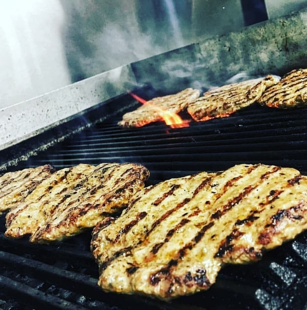 balkaniktaste's tweet photo. Find us today at Windridge winery, Darnestown, MD Window open 1pm-6pm.
#balkantruck #balkanfood #kyufte #pljeskavica #sarma #balkanstreetfood #bulgariancuisine🇧🇬 #balkancuisine #winery #darnestown #lepinja #kebapche https://t.co/xCMyBEDpKq
