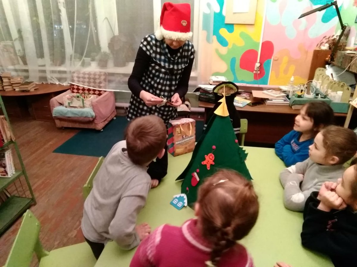 "В гостях у сказки"- викторина для детей старшего дошкольного возраста.
К\Ф " Посиделки ", рук. Скорая С.А.