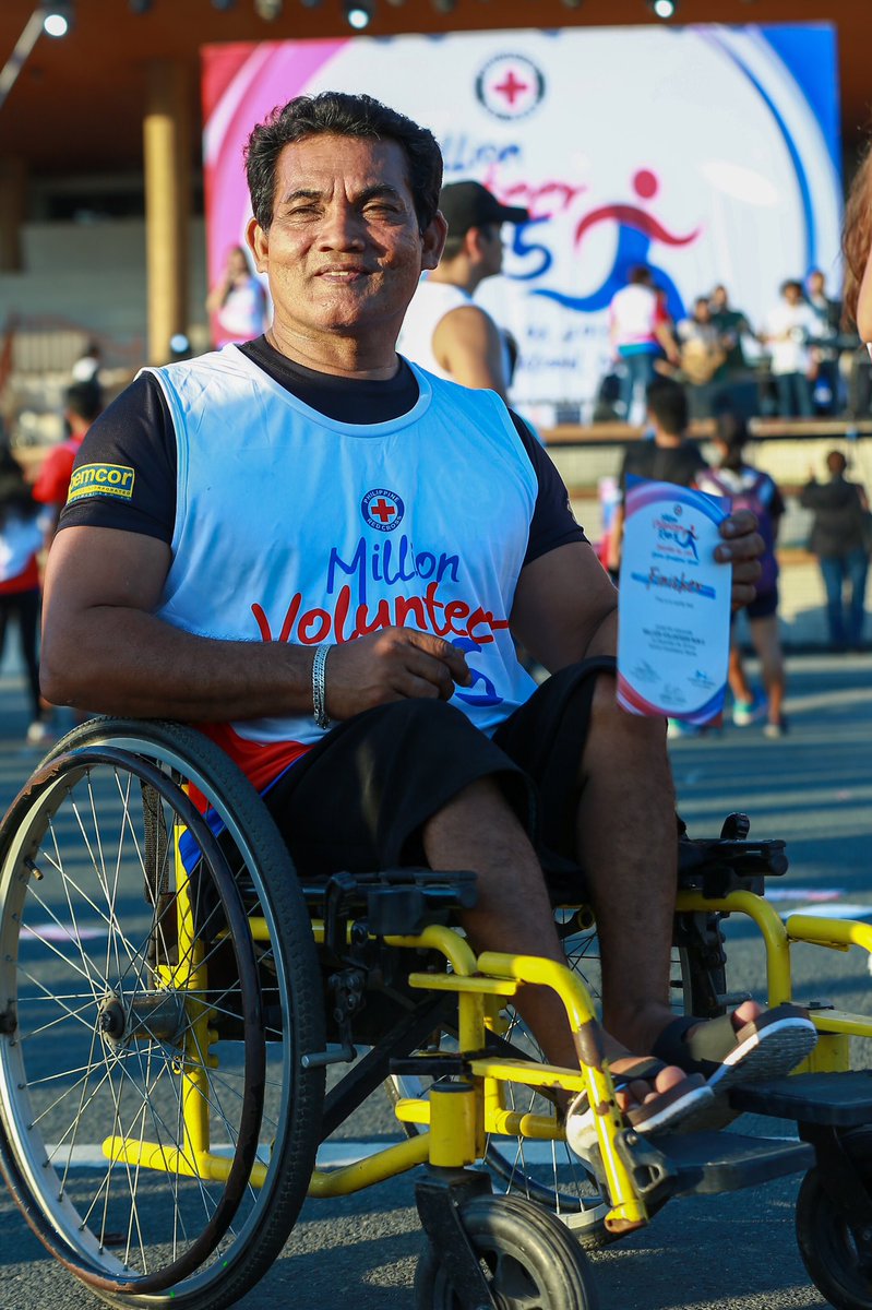 DickGordonDG's tweet photo. Despite his situation, Mr. Judy Alferez chose to show the world that he is still capable of doing this kind of activity. You are an inspiration to everyone!

#MVR5 #RunForHumanity https://t.co/H0mEaVRJkH