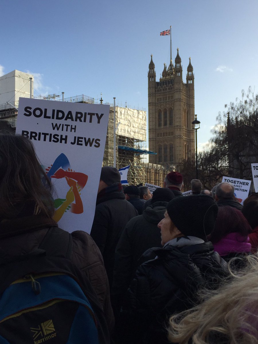 A great  friend of our community whom proud to know personally Fiyaz Mughal @FaithMattersUK yet again speaks strong words of support “my Jewish brothers and sisters have given me a life and those others who came to UK as refugees” #SolidarityWithBritishJews