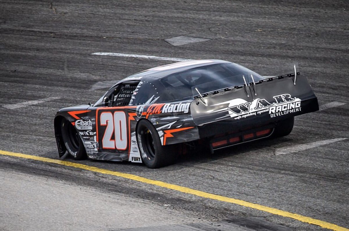 Rackley_WAR's tweet photo. Today’s the day! Snowball Derby day at Pensacola! If you aren’t there, go to @speed51dotcom and get the PPV! 
#wardevelopment #SnowballDerby https://t.co/oLTkkp3GAg