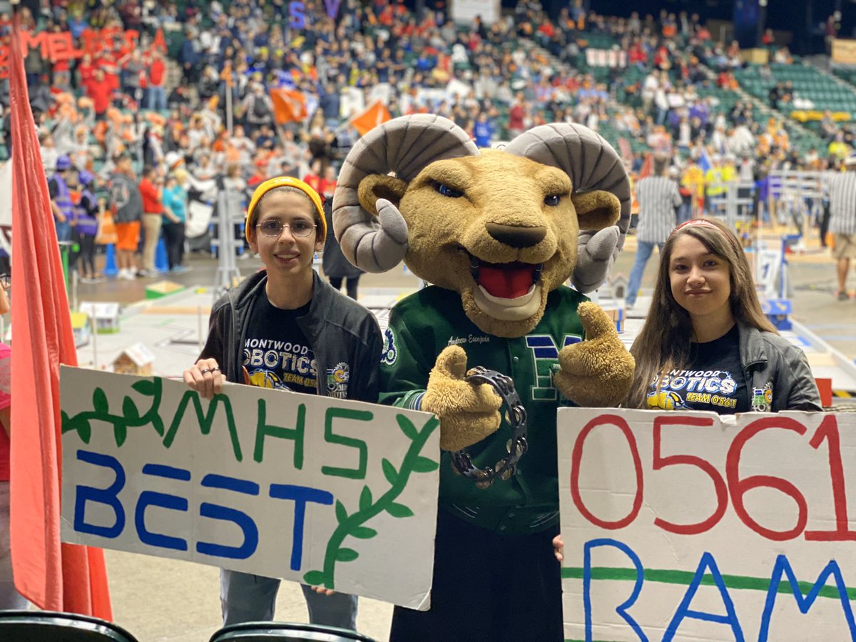 LRamirez_MHS's tweet image. Day 3 of the UIL State Robotics Championship wrapped up. We’re so happy to have made it this far. We always learn so much from other teams at this level of competition and continue to improve every year #TeamSISD #Thanks2BESTRobotics