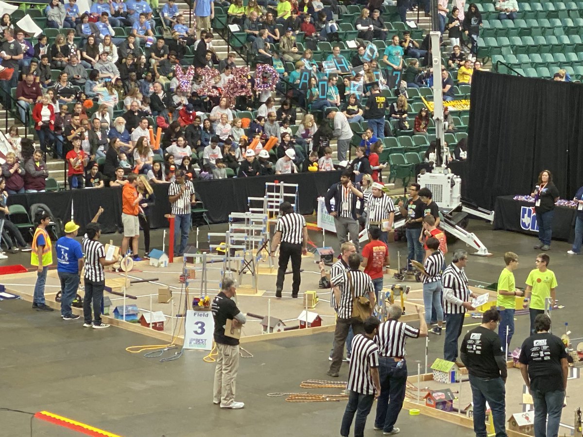 LRamirez_MHS's tweet image. Day 3 of the UIL State Robotics Championship wrapped up. We’re so happy to have made it this far. We always learn so much from other teams at this level of competition and continue to improve every year #TeamSISD #Thanks2BESTRobotics