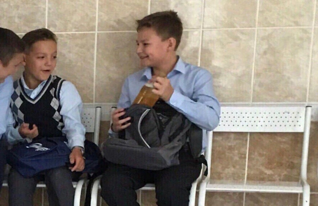 ELRYoEFWwAIZbmS?format=jpg&name=medium