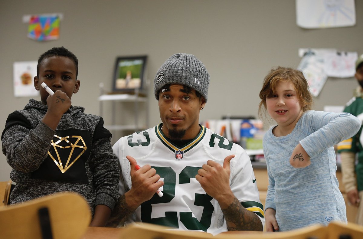 B/R Gridiron on X: "Jaire Alexander bought 100 jerseys, brought them to the  local Boys and Girls Club and spent the day with the kids signing them for  everyone 💯 The Packers