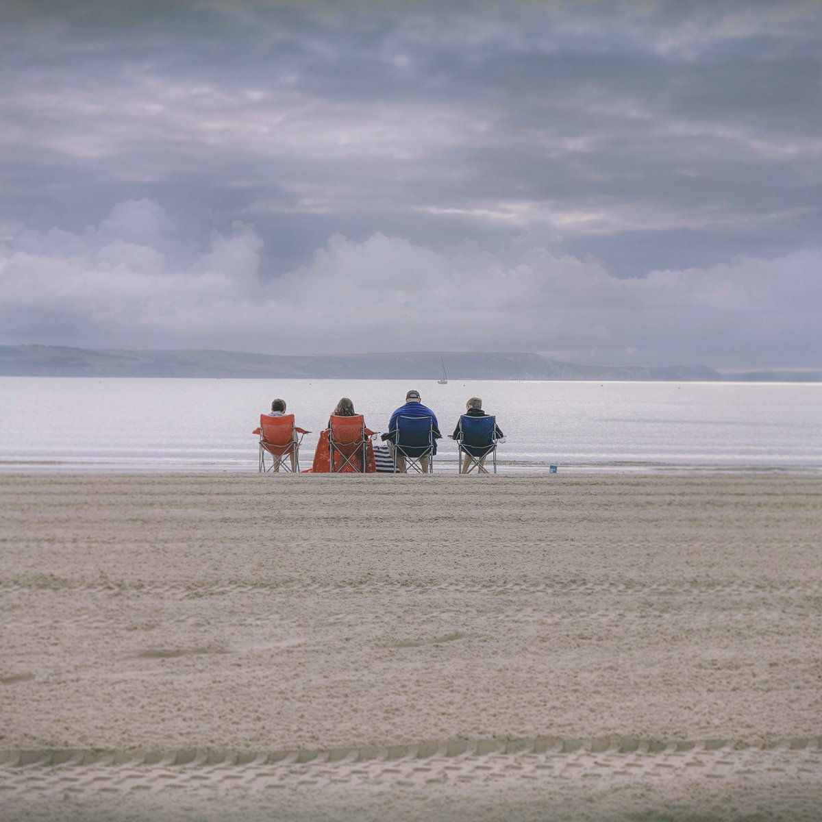 iphoneographyC's tweet photo. Family meeting.
Shot with #apple #iPhoneXS
Edited with #phototoaster and #lightroom for #ipad https://t.co/NacjuhZJ7t