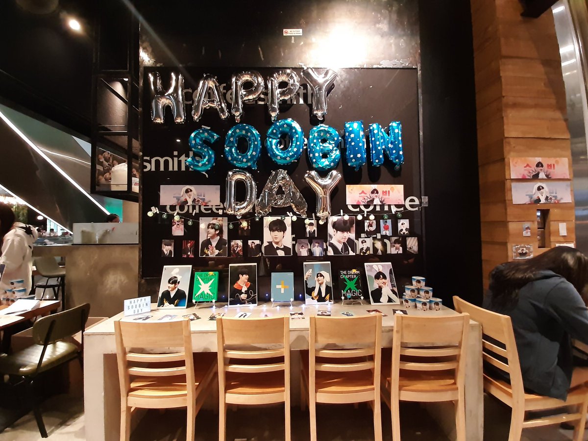 kimflwrs's tweet photo. the deco is so pretty 🥺 thank u @SOBBING4SOOBIN @soobiniesbread_ and @JeonCheYeon89 for holding this event for our dearest soobin! 💓 #FirstSnowSoobinSG https://t.co/fi9b0yFly7