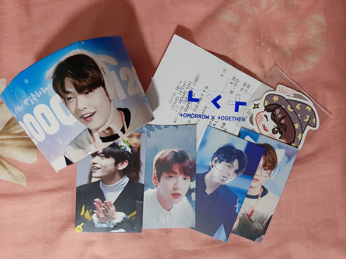 kimflwrs's tweet photo. the deco is so pretty 🥺 thank u @SOBBING4SOOBIN @soobiniesbread_ and @JeonCheYeon89 for holding this event for our dearest soobin! 💓 #FirstSnowSoobinSG https://t.co/fi9b0yFly7