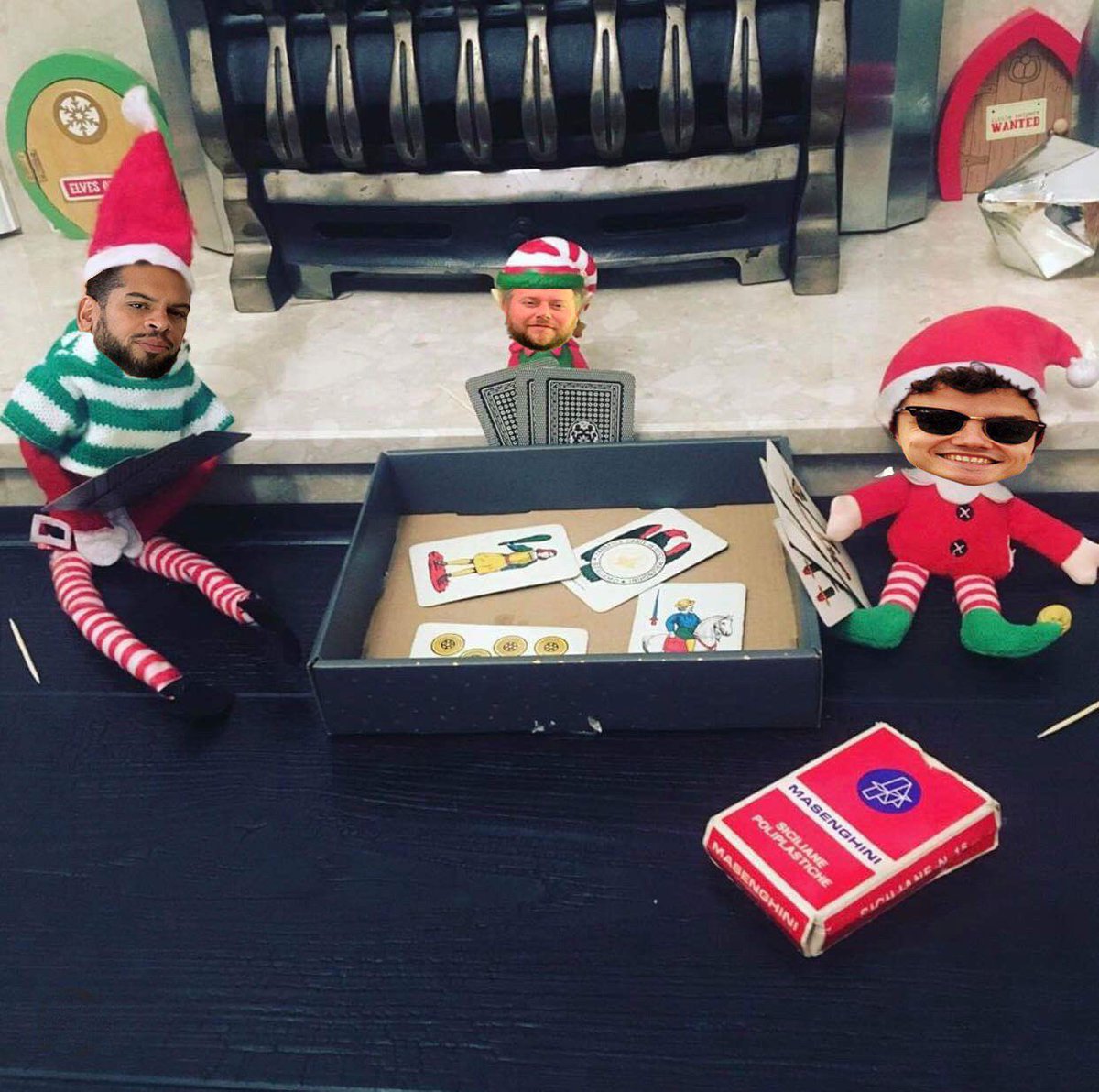 A night in with <a href="/KC_Lights/">KC Lights</a> @Weiss_UK - looks fun <a href="/MarcKinchen/">MK (Marc Kinchen)</a>  #mkontheshelf