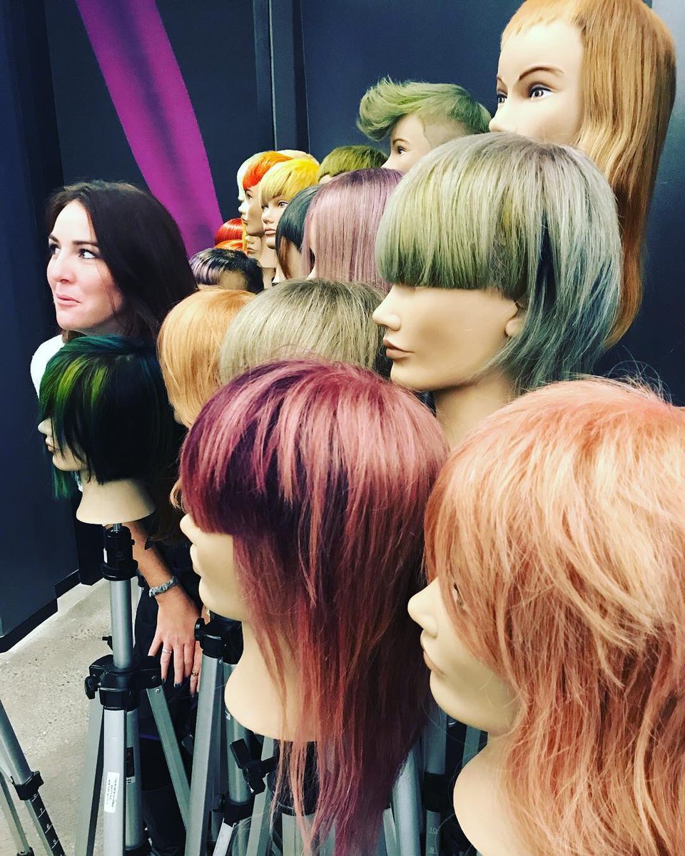 PivotPointIntl's tweet photo. This week on another episode of Blending Right In. 🎨 #ColorMasters #RedkenColor #PivotPoint #LearnForward (📸: @icandycreations11) https://t.co/f2dOlvmyIu