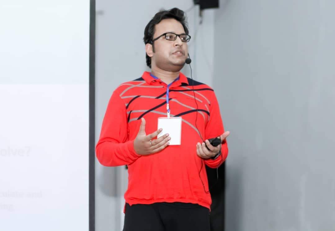 sabyasachi_uni's tweet photo. My 'Keynote Talk' in another international platform at 'University of Kofi Anan' on the eve of #DevFestConakry2019 ! @gdgratoma @GoogleDevsIN @GoogleDevExpert @Google @googleafrica @WomenTechmakers @gdg #DevFest19 @googledevs https://t.co/d5GhFTgi87