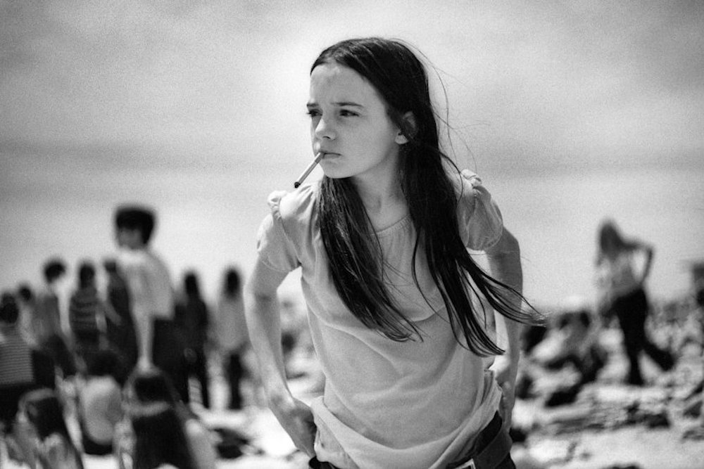 The Art of Album Covers .Jones Beach, Long Island, 1978.Photo by Joe Szabo.Used by Dinosaur Jr on Green Mind, released 1991.The girl remains unidentified.