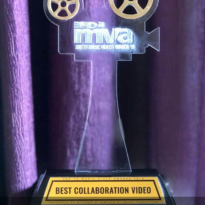 MoshesMediaHQ's tweet photo. We got another major recognition last night at the #3rdTVMVA19
#EbeGod video by @keenyice ft @victor_adere won "Best Collaboration Video".
We thank you all & God Almighty for making it happen.
#SoundCheck
#ProjectingAfricaThroughMusic
#MoshesMusik ๐๐ฏ https://t.co/Nzfkj5IPNB