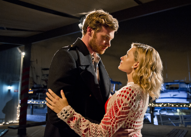 LifetimeSA's tweet photo. Good Samaritan Sarah Fitzpatrick has a fatal accident just before Christmas and finds herself in the lobby before the gates of Heaven. Don’t miss ‘A Mission for Christmas’ tonight at 19:20 CAT only on Lifetime DStv 131. #Lifetime131 #itsawonderfullifetime https://t.co/RLsR6GB2UW