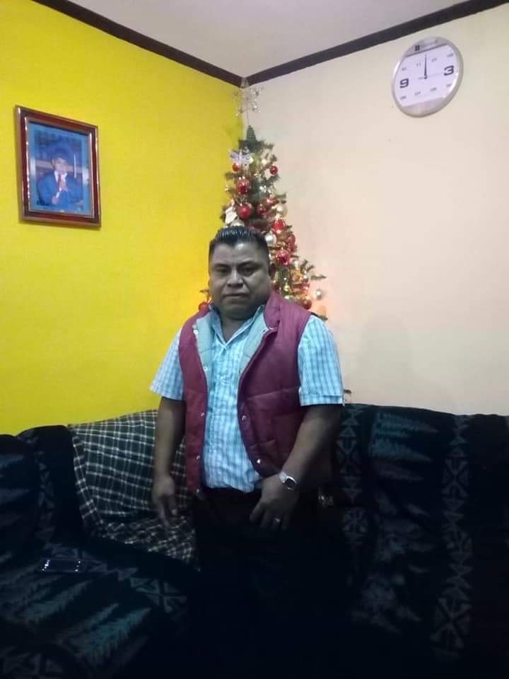 ReyCodigoRojo's tweet photo. De favor les pido me ayuden a compartir estas fotos de mi hijo Osmar yabin Ortiz Martinez mi hermano Erick ortiz Gómez y Rogelio López Murrieta patrón de mi hijo desaparecidos el día jueves 5 de diciembre de 2019 en la ciudad de Reynosa Tamps #COMPARTIR #SEBUSCA #ReynosaFollow https://t.co/eObSBcVoRv