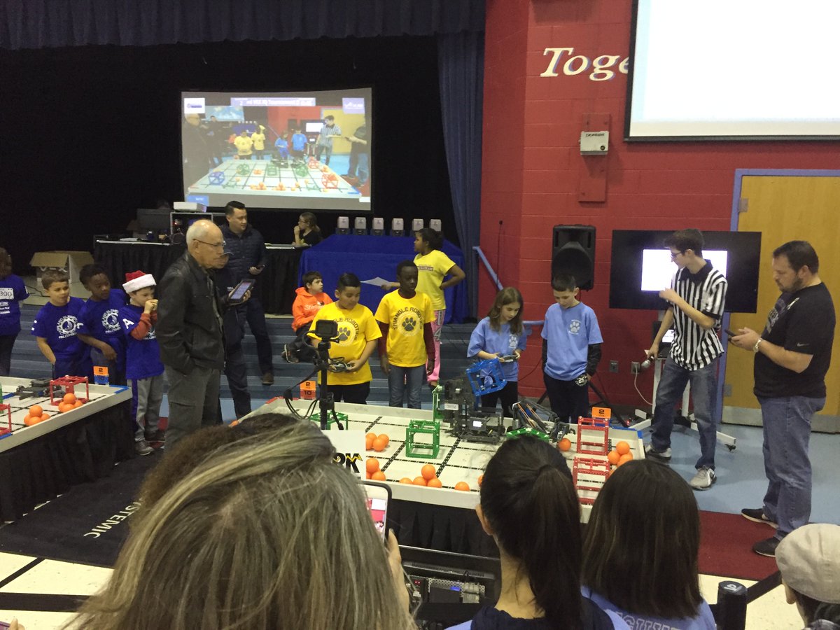 ALESFalconbots's tweet photo. Our first tournament is in the books! Thank you to all the teams who came to compete; we hope you had as much fun as we did! #ashlandSOAR #AshlandRobotics https://t.co/KRbhaVbeuy