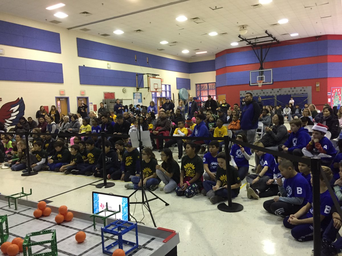 ALESFalconbots's tweet photo. Our first tournament is in the books! Thank you to all the teams who came to compete; we hope you had as much fun as we did! #ashlandSOAR #AshlandRobotics https://t.co/KRbhaVbeuy