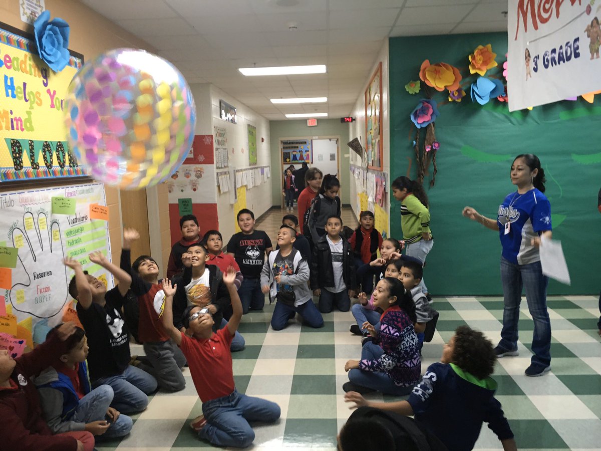 E_Garza_Elem's tweet photo. Attendance and being on time are important to us. On Friday, we celebrated our kiddos for being present and on time!  We had a blast!! Make sure you don’t miss out!! #WEAREGARZASTEM #ATTENDANCEMATTERS @lajoyaisd @RegionOneESC @TEPSAtalk @TEPSA_Region1 https://t.co/INLrsFpK5L